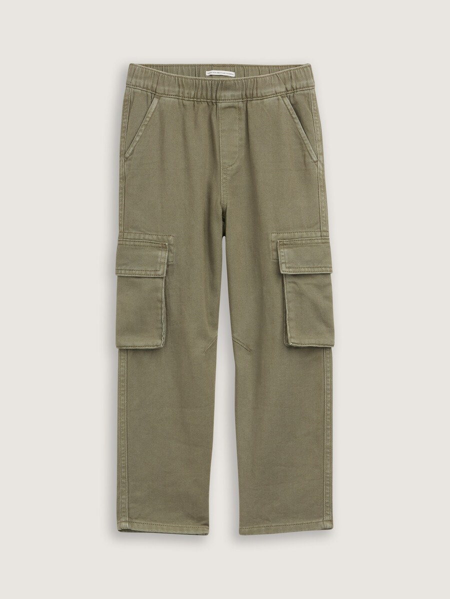 loose fit cargo trousers