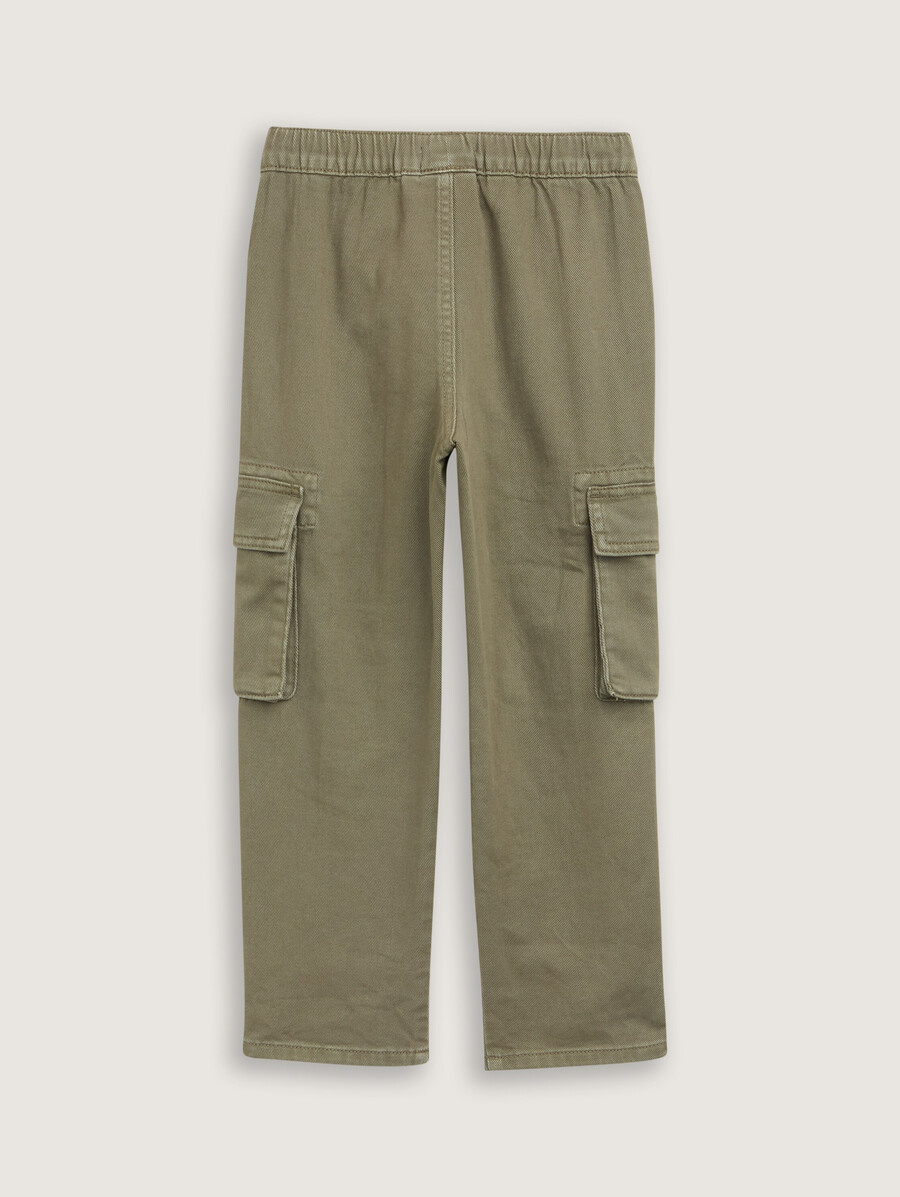 loose fit cargo trousers