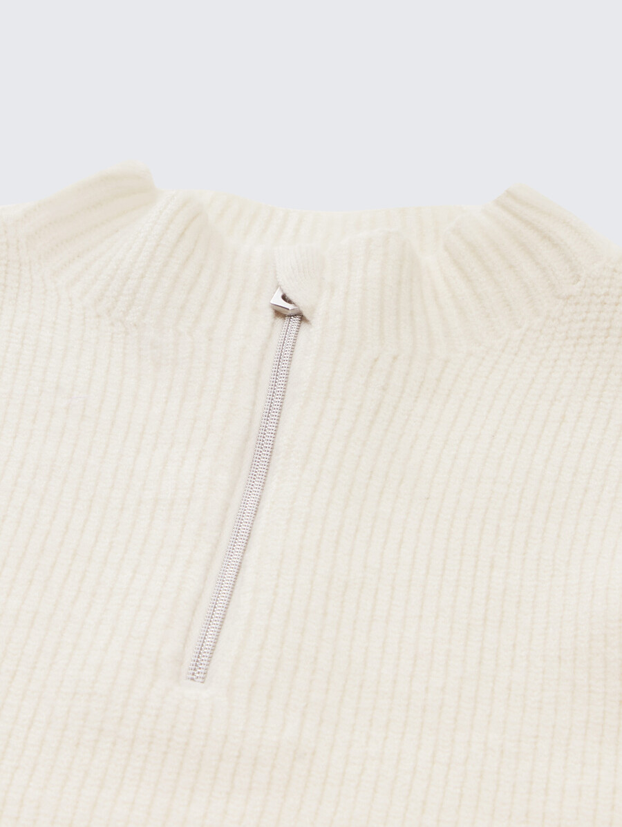 zip-neck sleeveless jumper