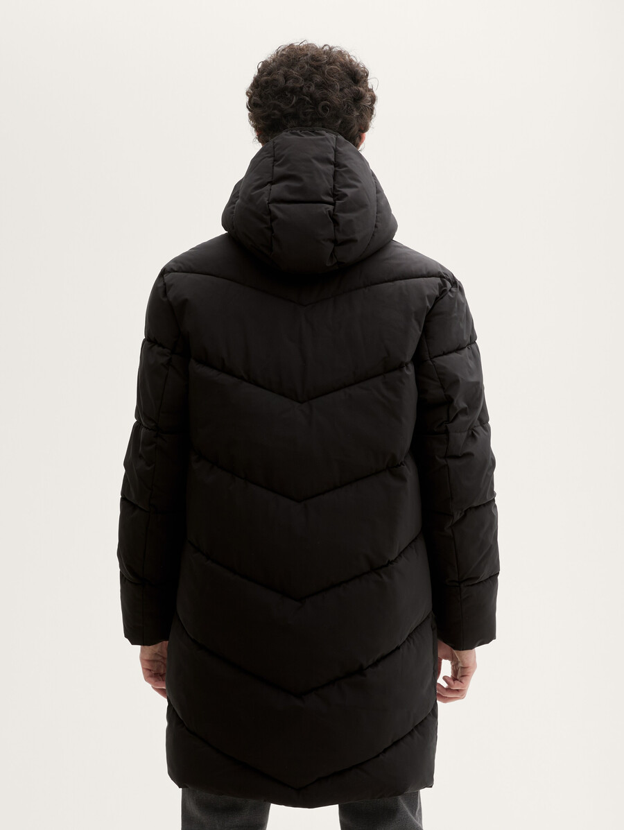 water-repellent puffer parka