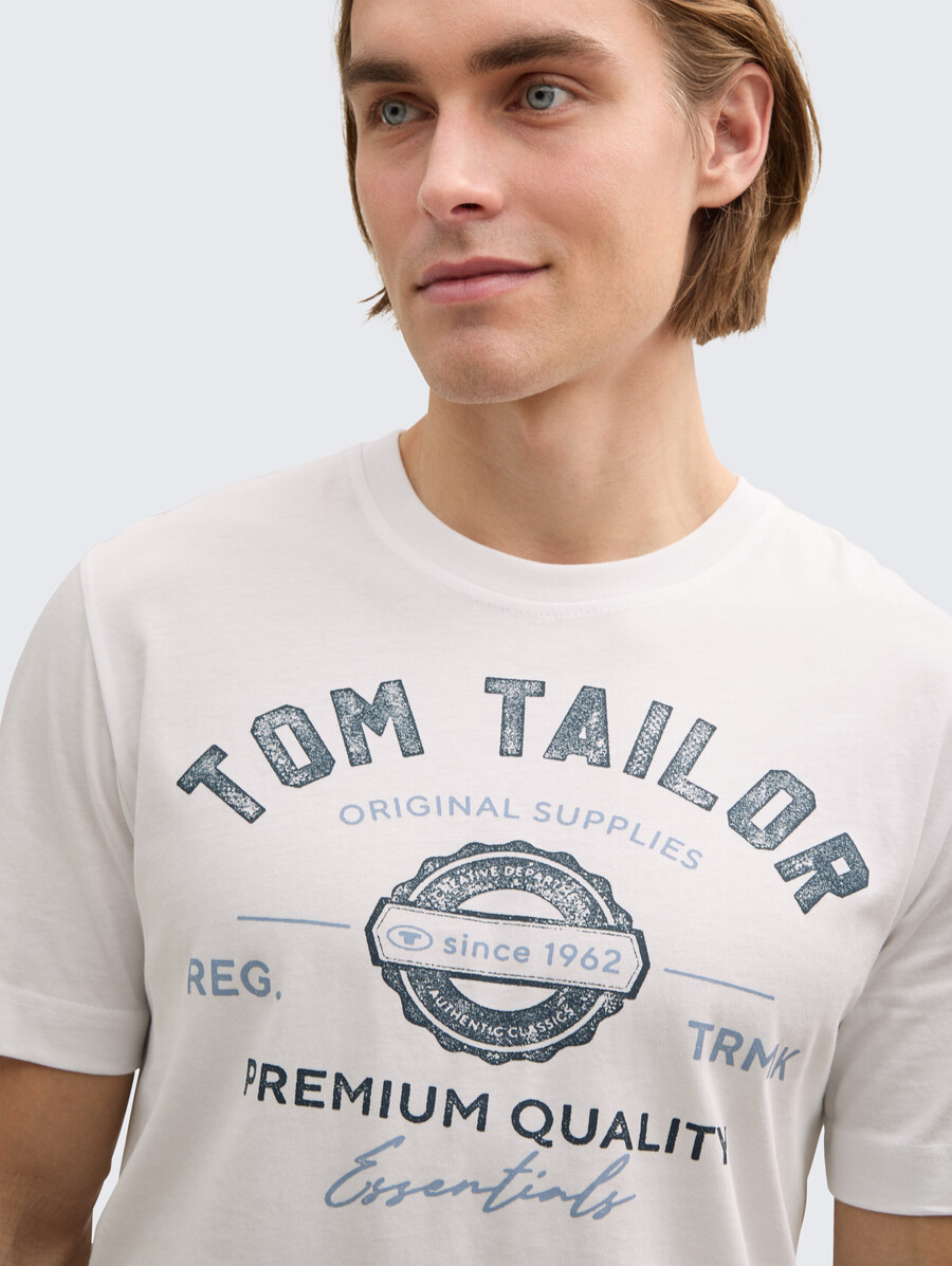 t-shirt with logo print