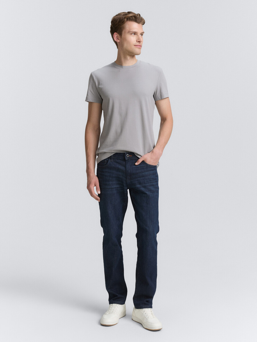 slim fit t-shirt with stretch