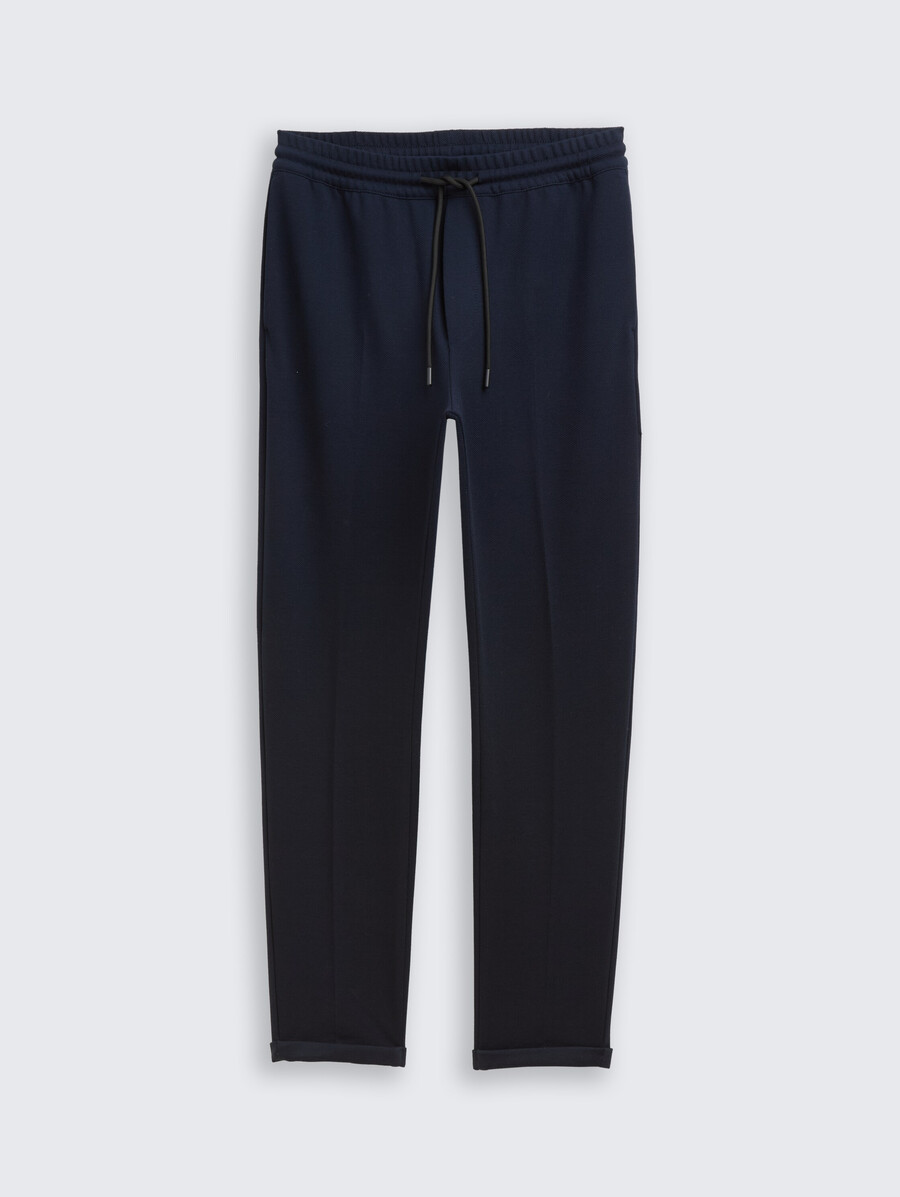 tttapered trousers