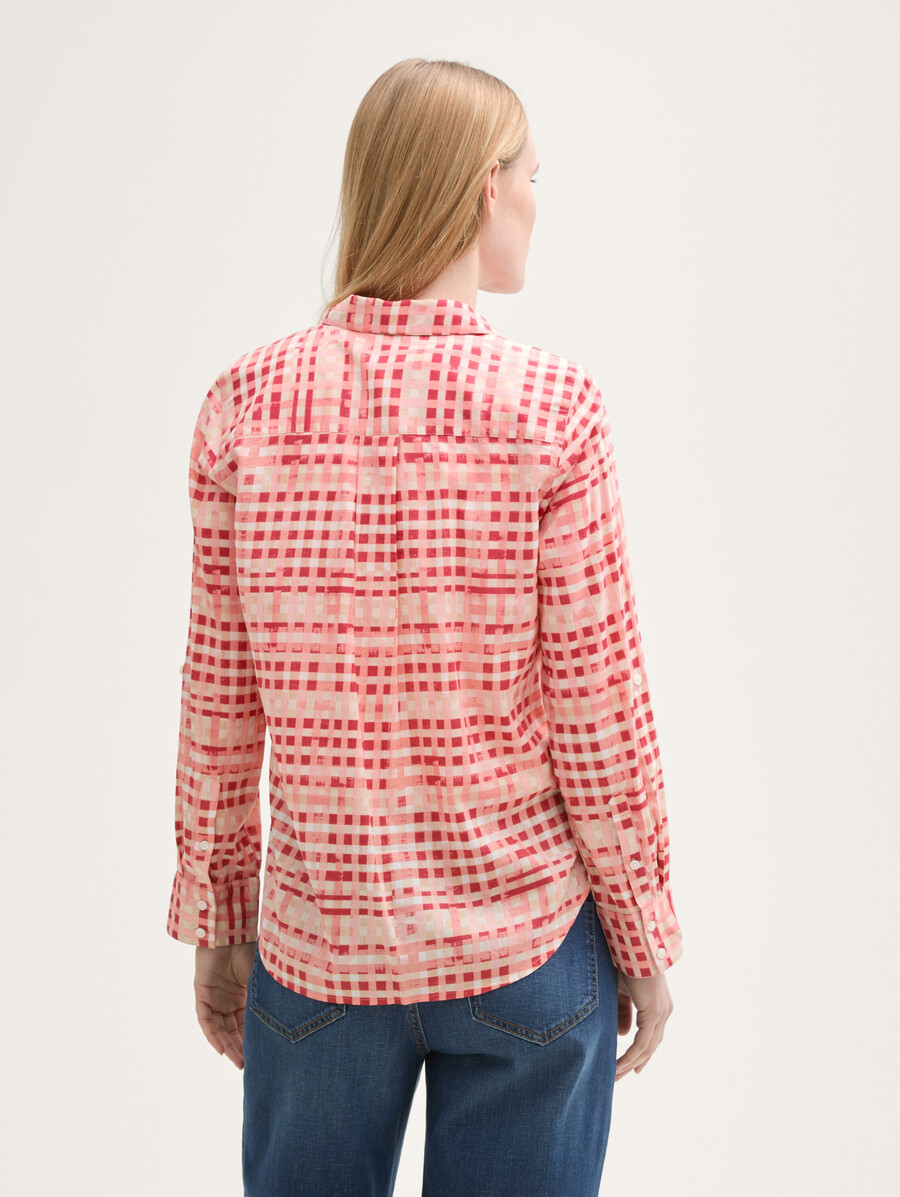 blouse with pattern