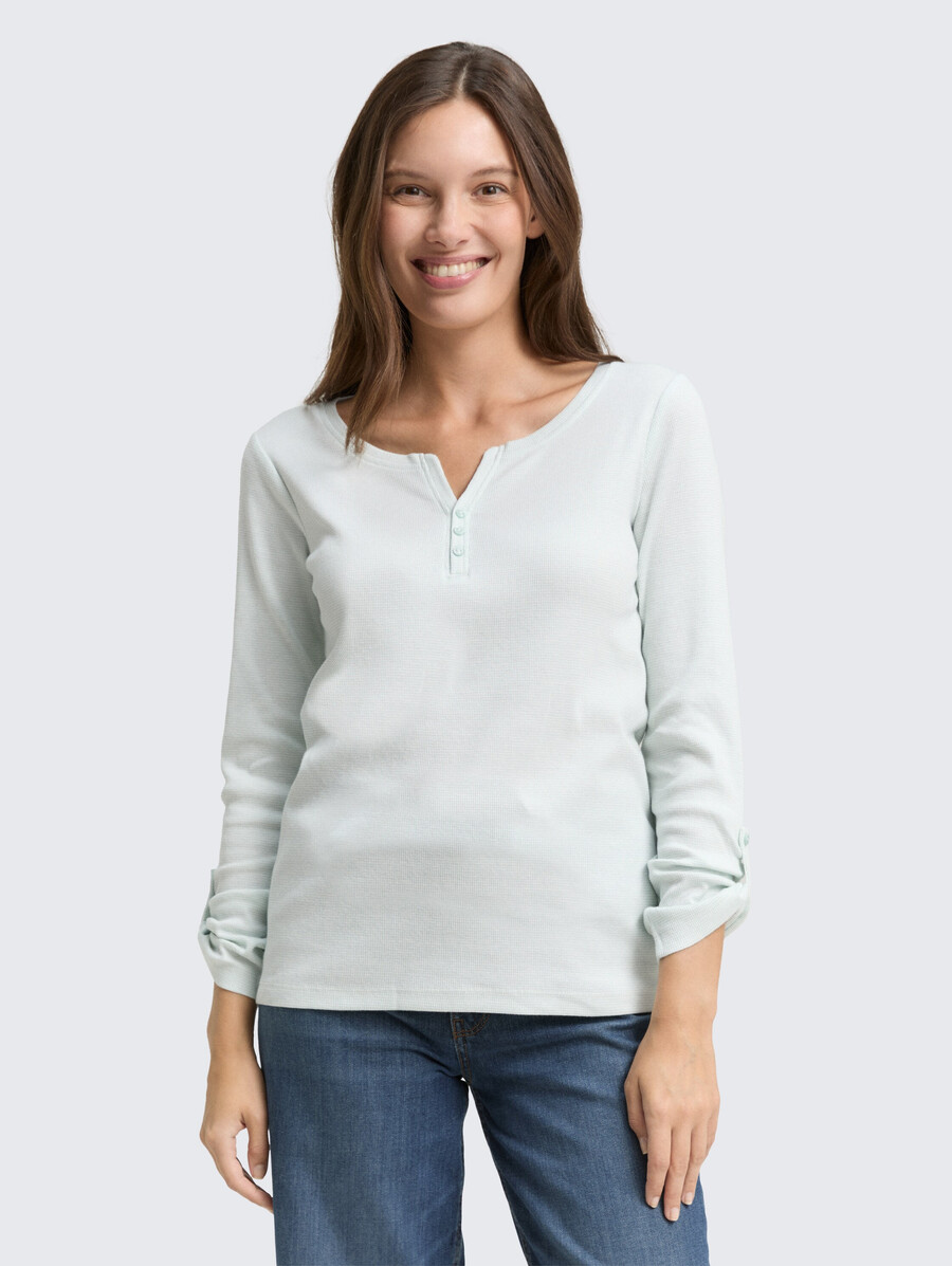 long-sleeved shirt with turn-up function