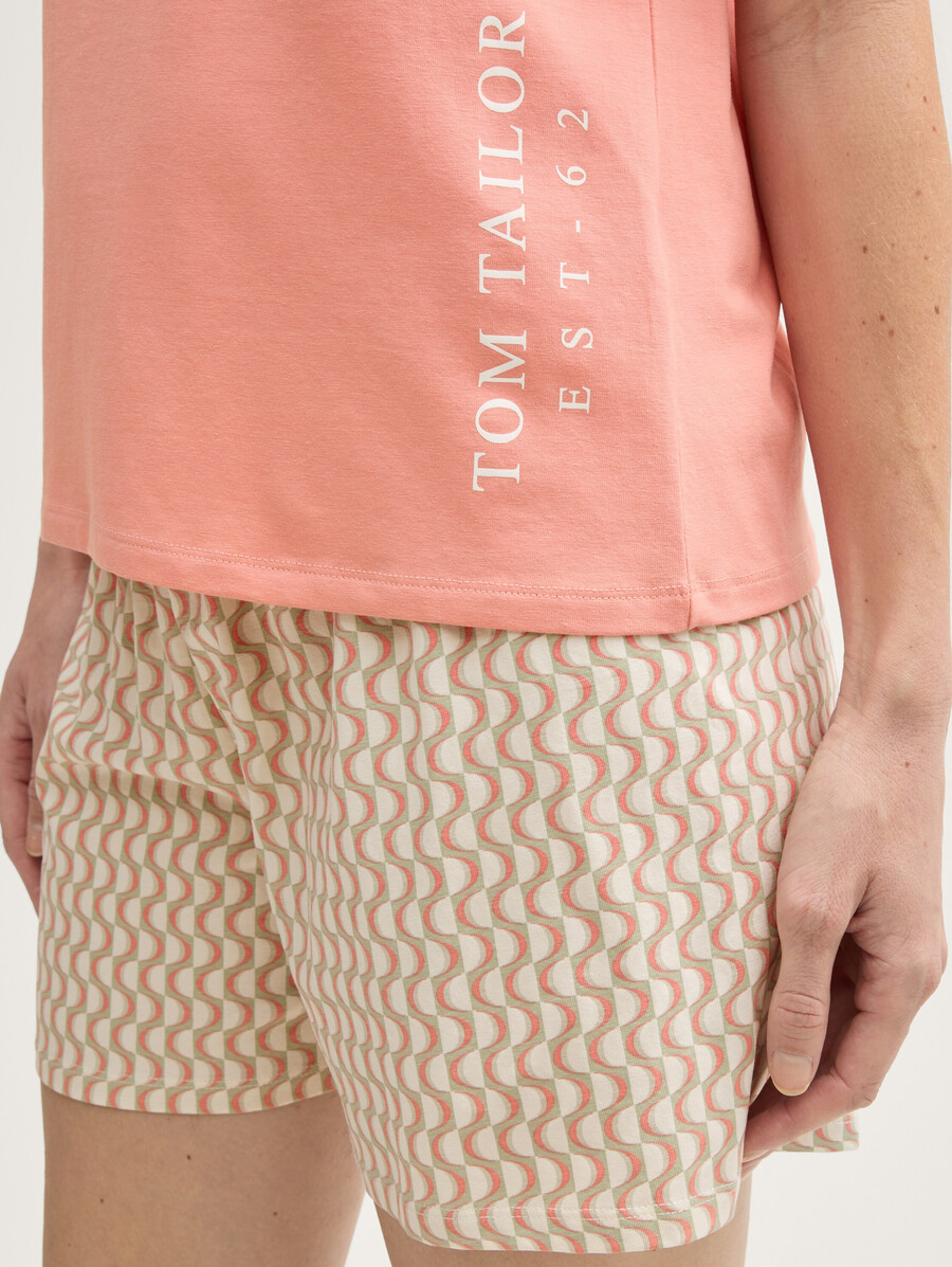 pyjama set with all-over print