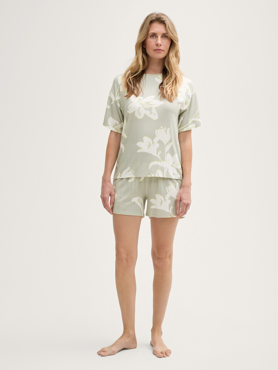 pyjama set with all-over print