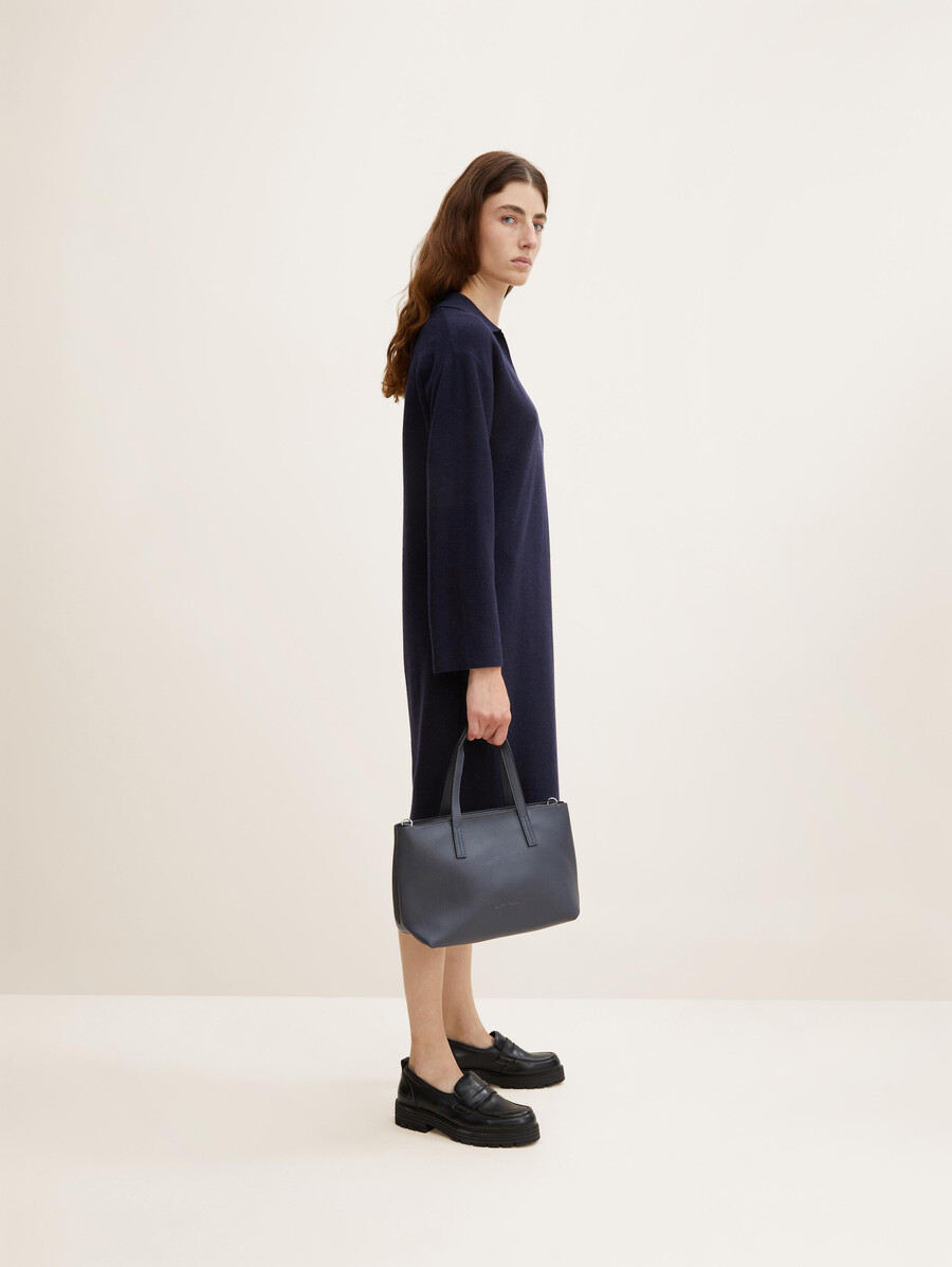 ttmarla shopper with small embossed logo