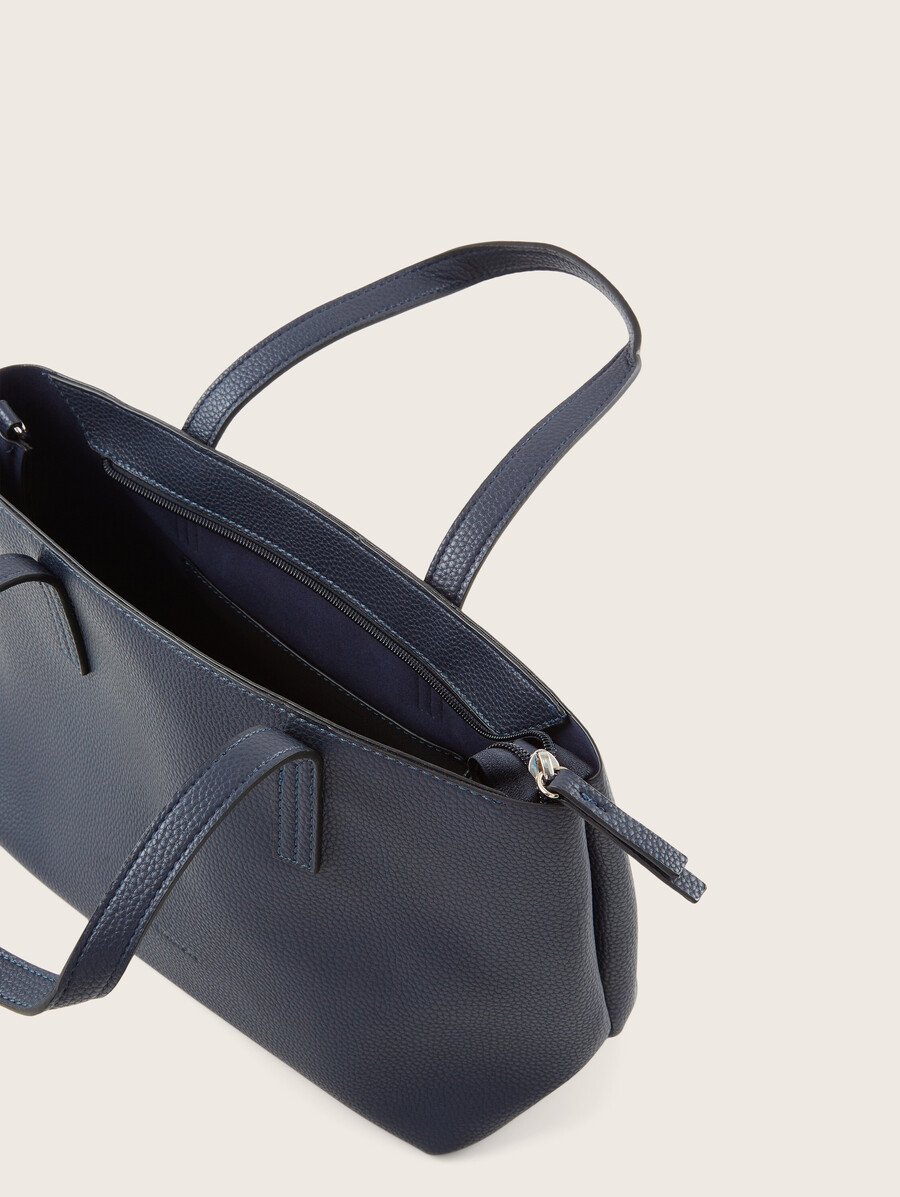 ttmarla shopper with small embossed logo